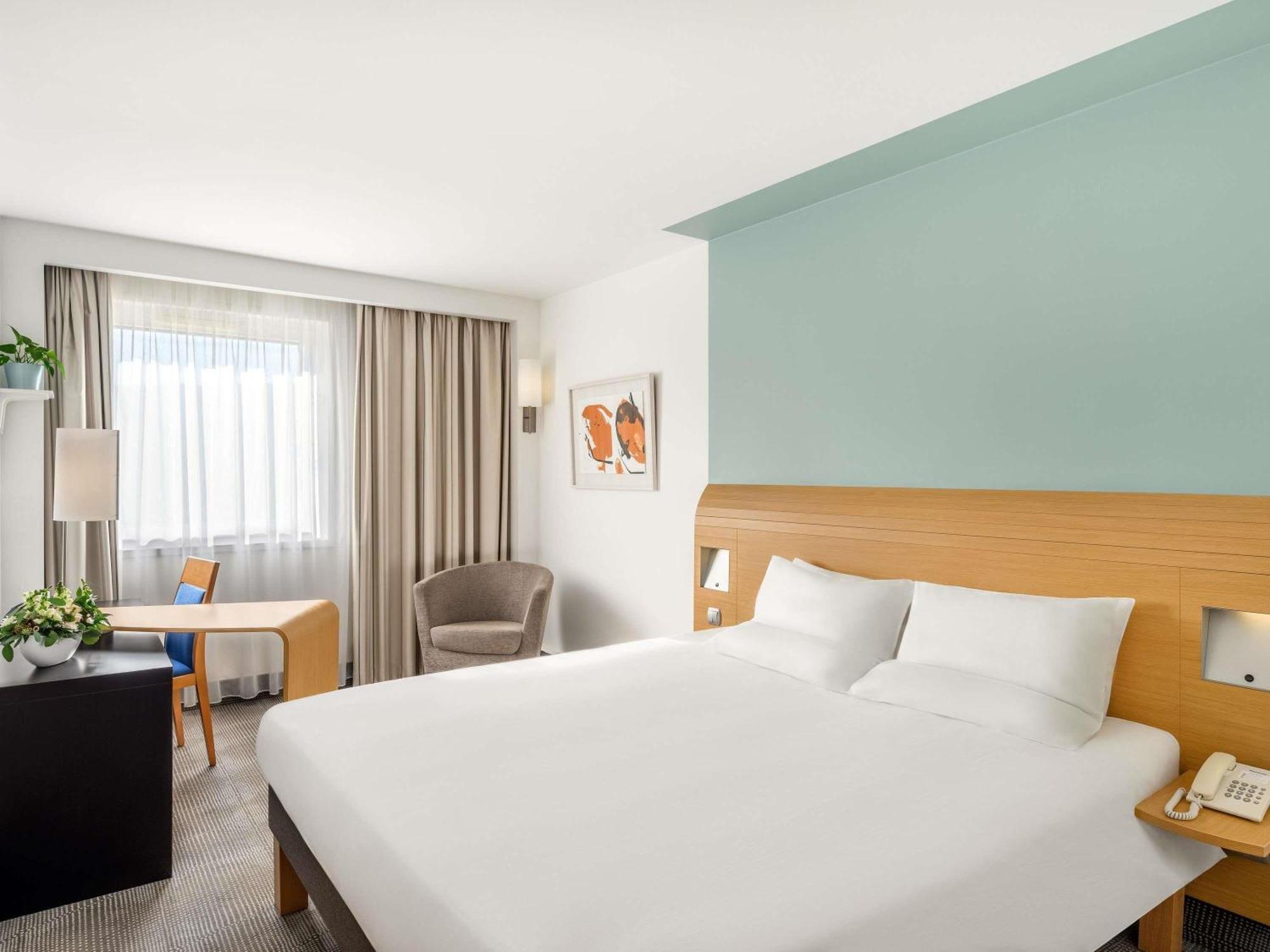 Novotel 4*